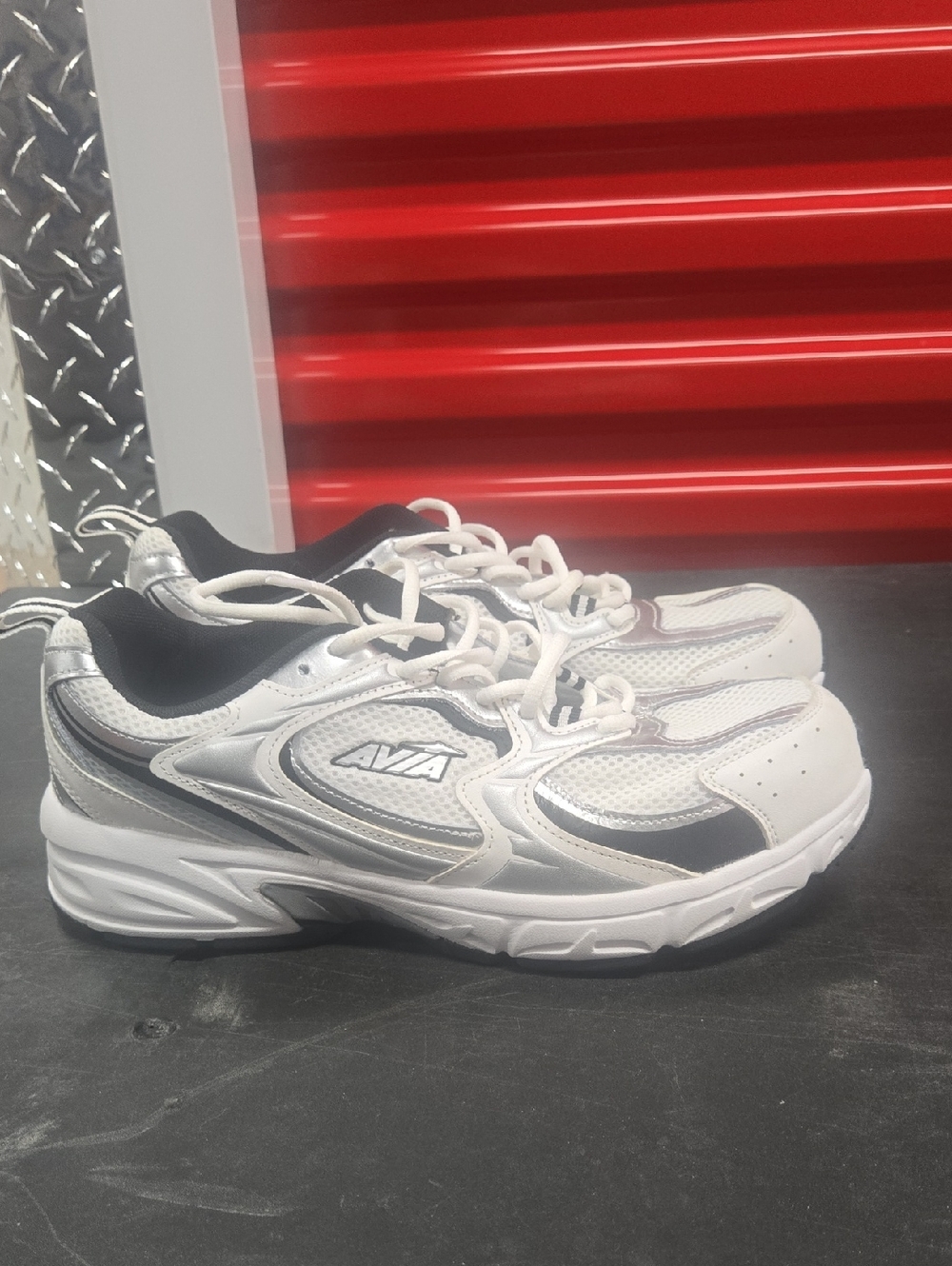 Avia White and Silver Sneakers Men's Size 10****